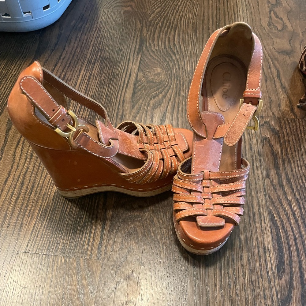 Chloè Wedges. Brown leather